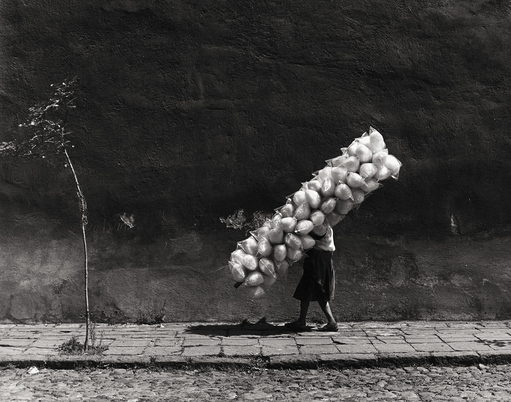 MARIO ALGAZE (* 1947) ‘Cotton Candy, San Angel’, Mexico 1981