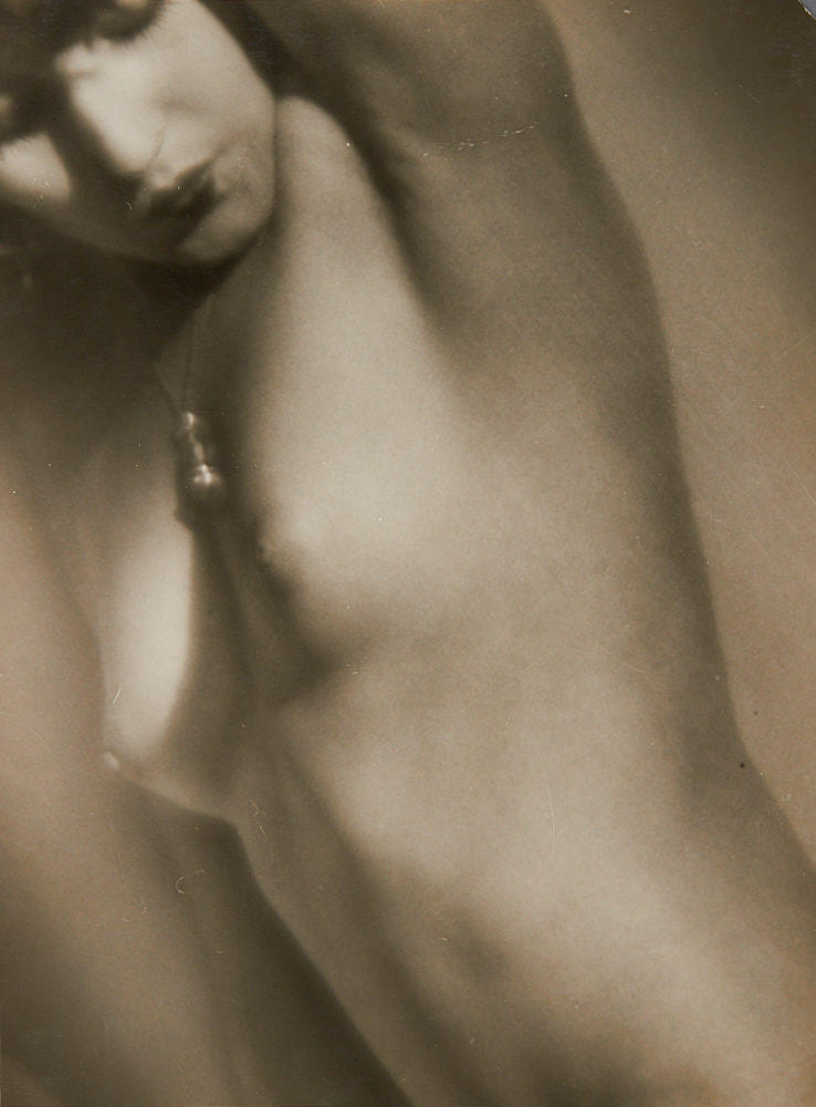 STUDIO MANASSÉ (1922–1938) / OLGA WLASSICS (1896–1969) Nude study, c. 1928