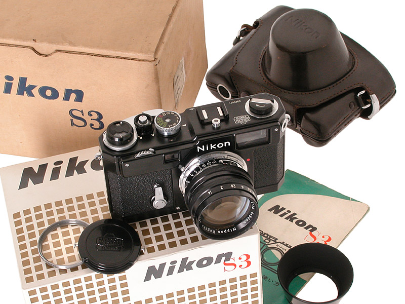 Nikon   S3 black Olympic outfit