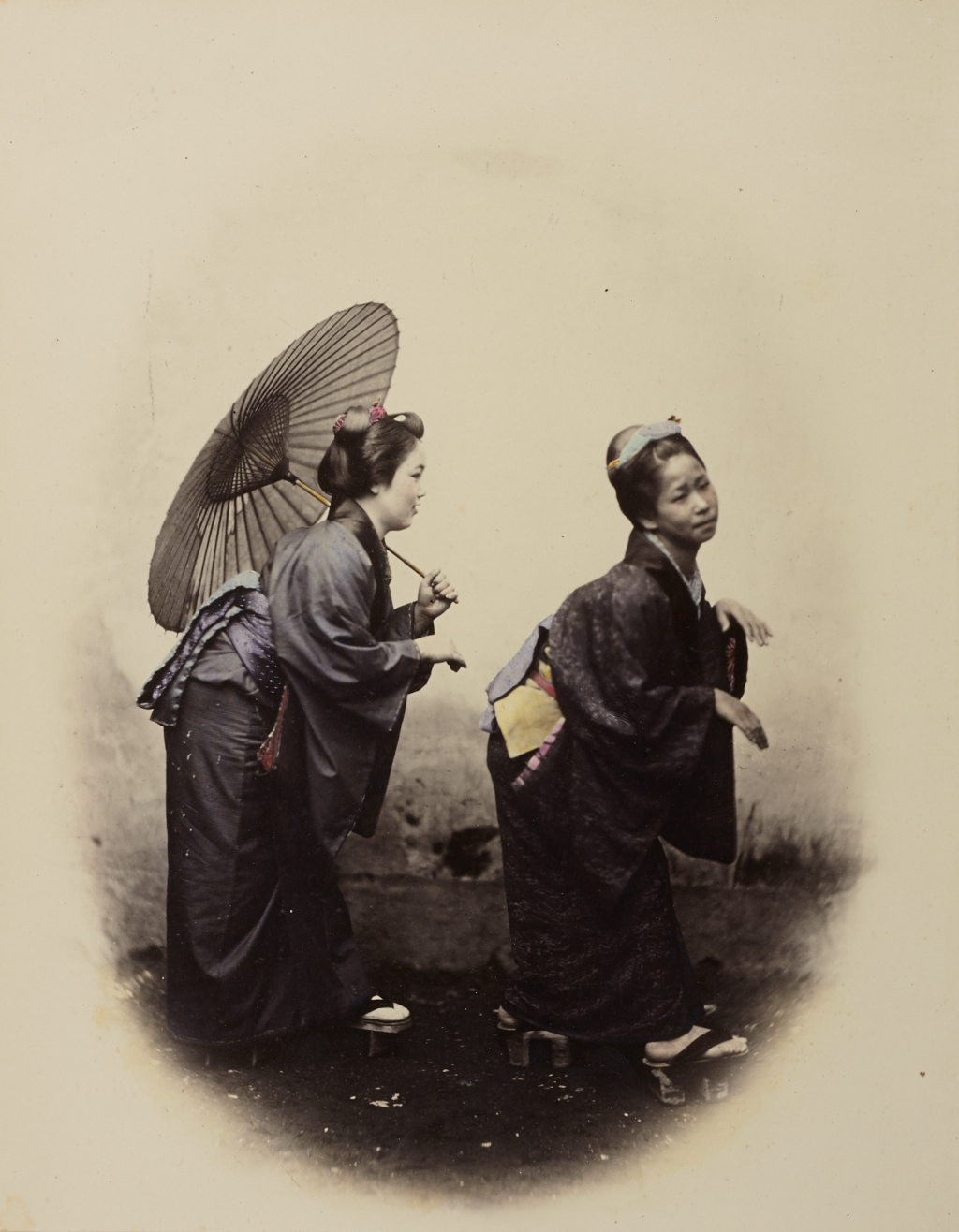 FELICE BEATO (1832-1909) Kendō-Fechter / Kendō-Fencers & Geishas, Japan 1860s