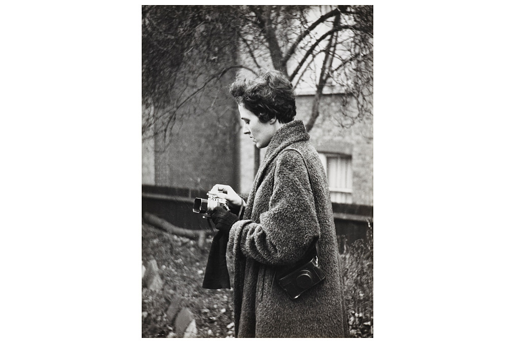 Louis Le Brocquy, Morath with Leica III Mod. F Louis Le Brocquy, Morath with Leica III Mod. F