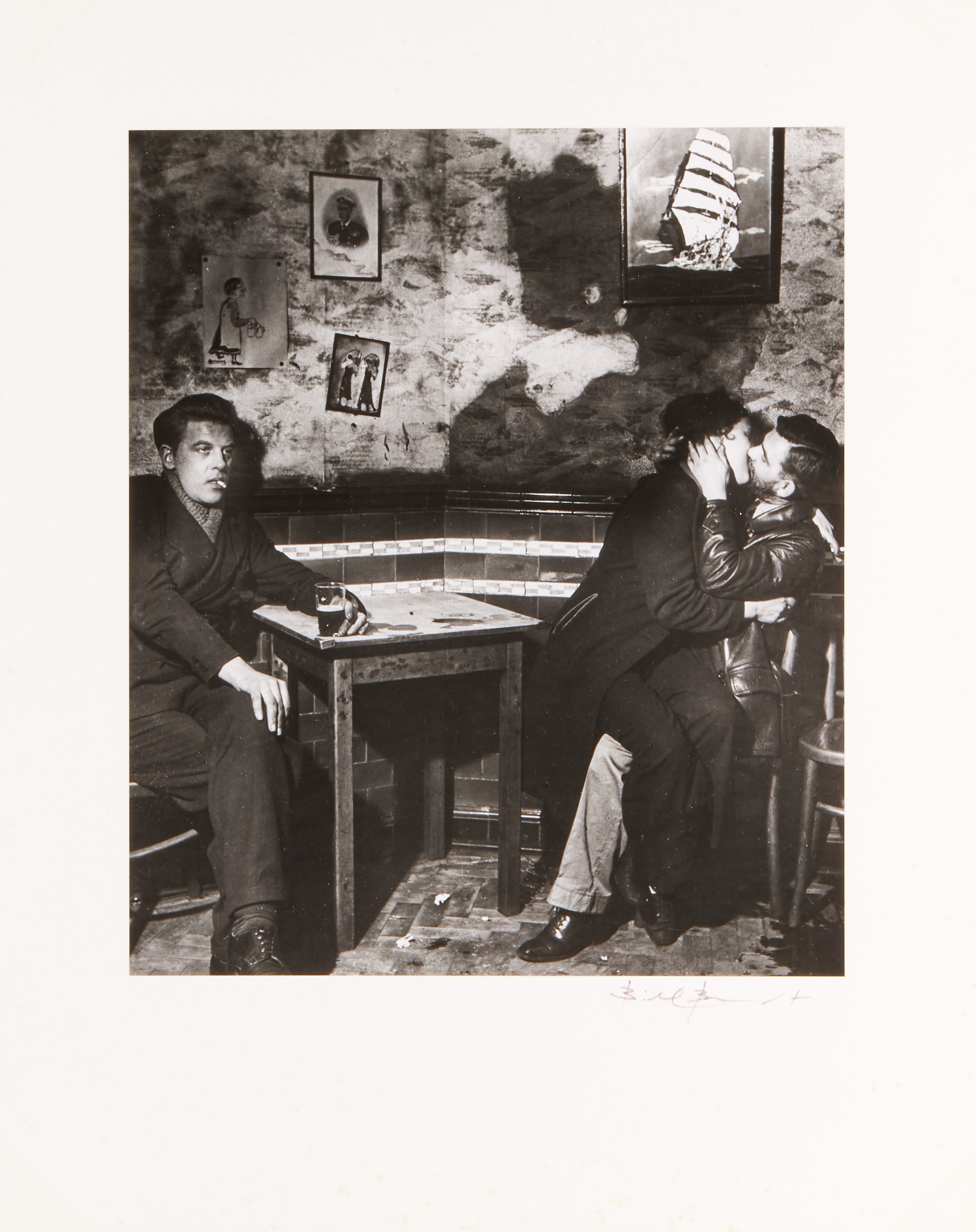 BILL BRANDT (1904–1983) - at Charlie Brown´s pub, London 1945