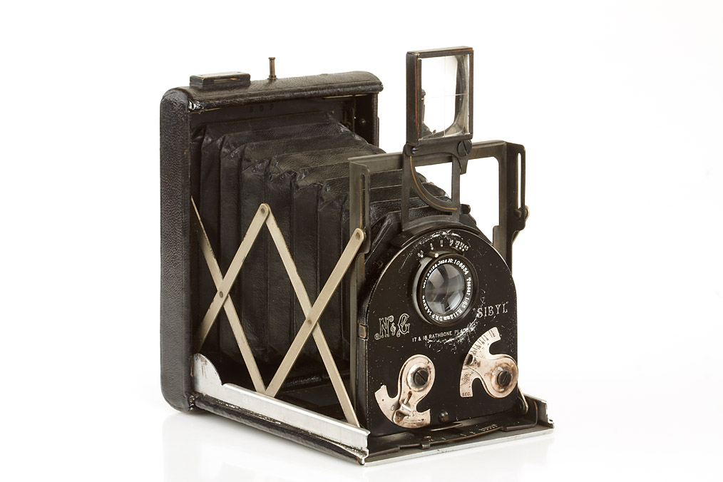 Newman & Guardia Sibyl